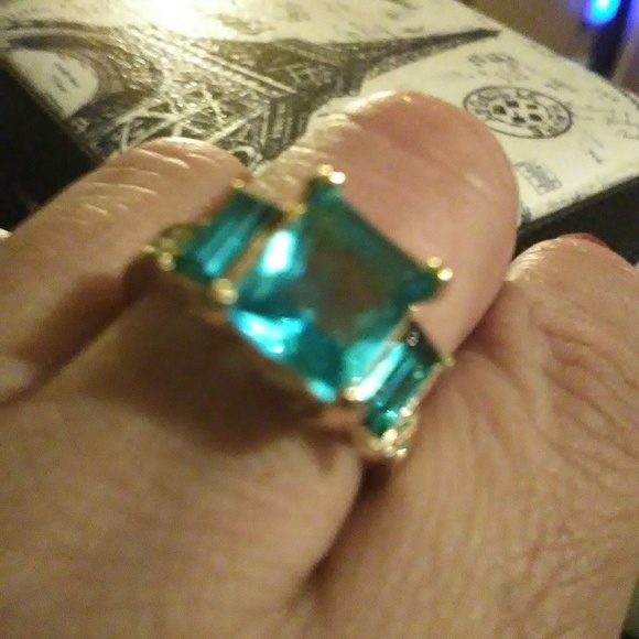 Ring - Picture 3 of 5